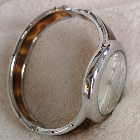 NARMI Tortoise Silver Round Face Bangle Cuff Classic Watch - Picture 3 of 7